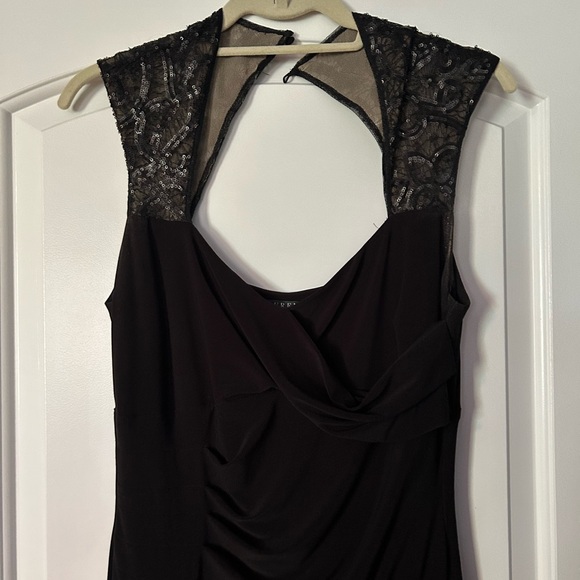 Evening Gown by Ralph Lauren Evening. - Picture 2 of 5